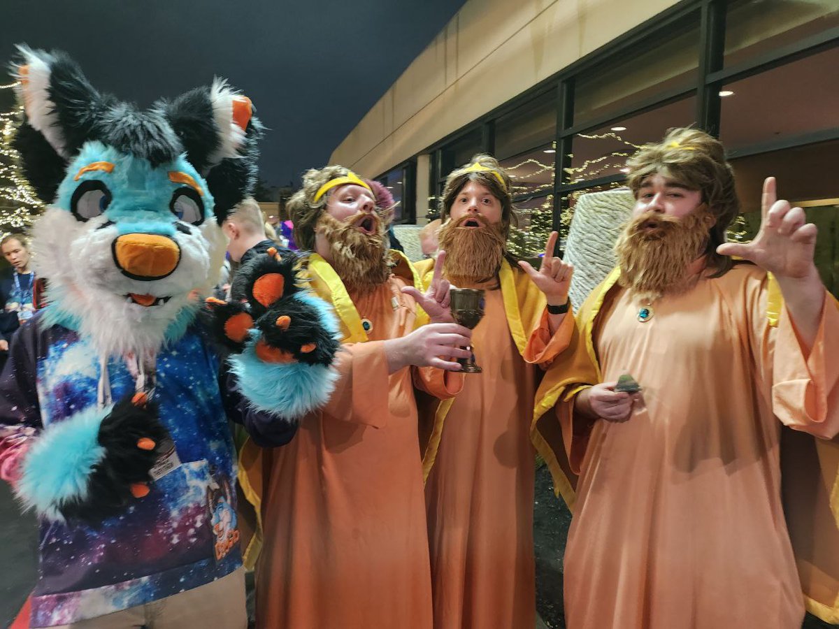 CloudyObsession's tweet photo. MFF Fursuit pictures for #FursuitFriday!! A week ago I got to take DayGlo the Fox (my fursuit) to his first convention!

First pics are the folks I recognize!
@norfdog @FzzyTiger iBolt07 TahoeWolf @MortTheUnwise

Suit by @Zin_Stone
Photos by @JimmyWuff https://t.co/PiRSf01smM