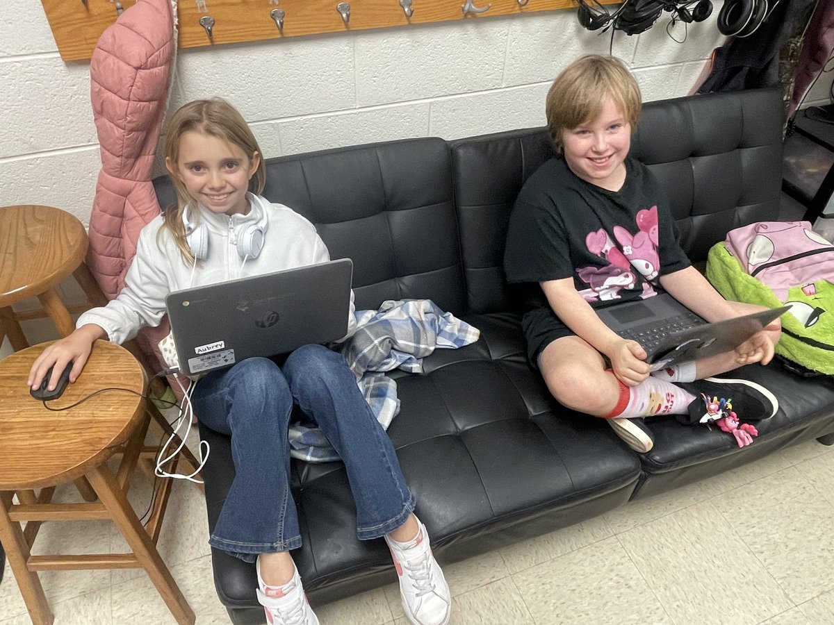 DrKCovington5's tweet photo. Students were coding on @PlayCraftLearn for Computer Science Education week. Love the accessibility features on #MinecraftEDU such as the immersive reader that improves focus on text! #ccsdConnectED24 @ITSCCSD @hourofcode @Minecraft #EveryCougarCounts #CCSDfam @MRESCougars https://t.co/3doquYaxyJ