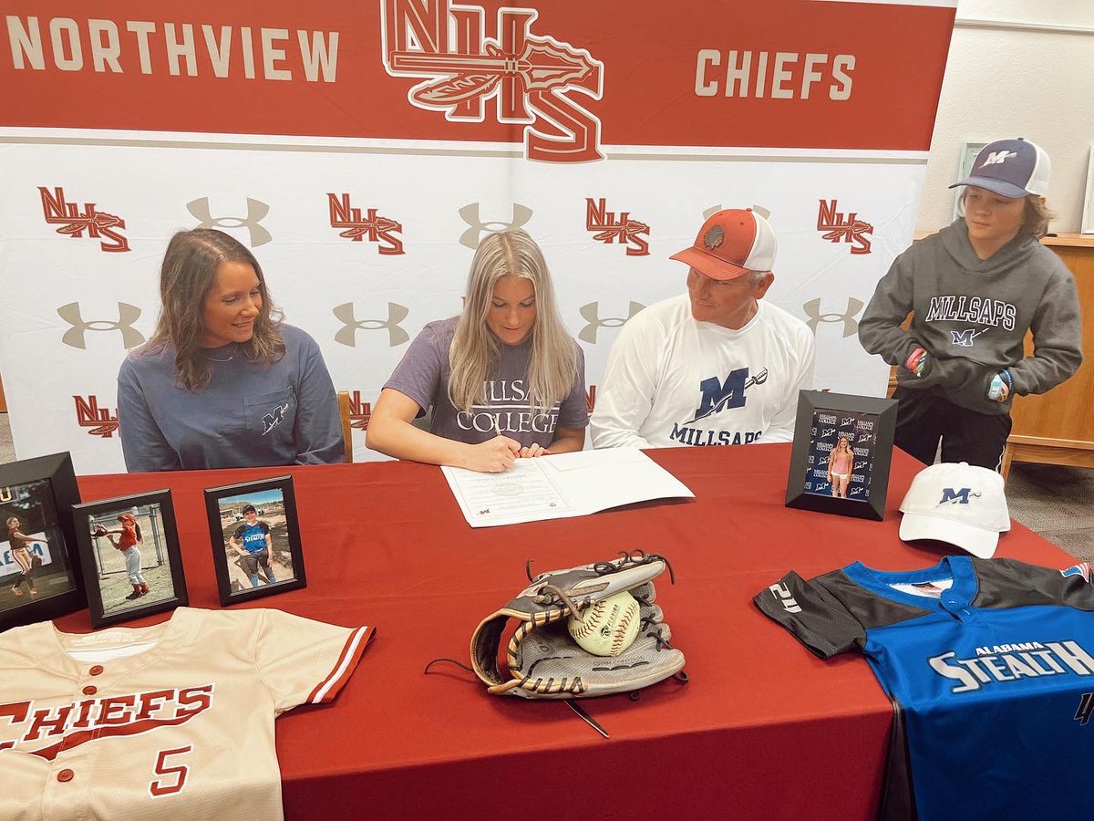 Its official!! GO MAJORS💜🤍
<a href="/SapsSoftball/">Millsaps Softball</a> @CoachMulvany