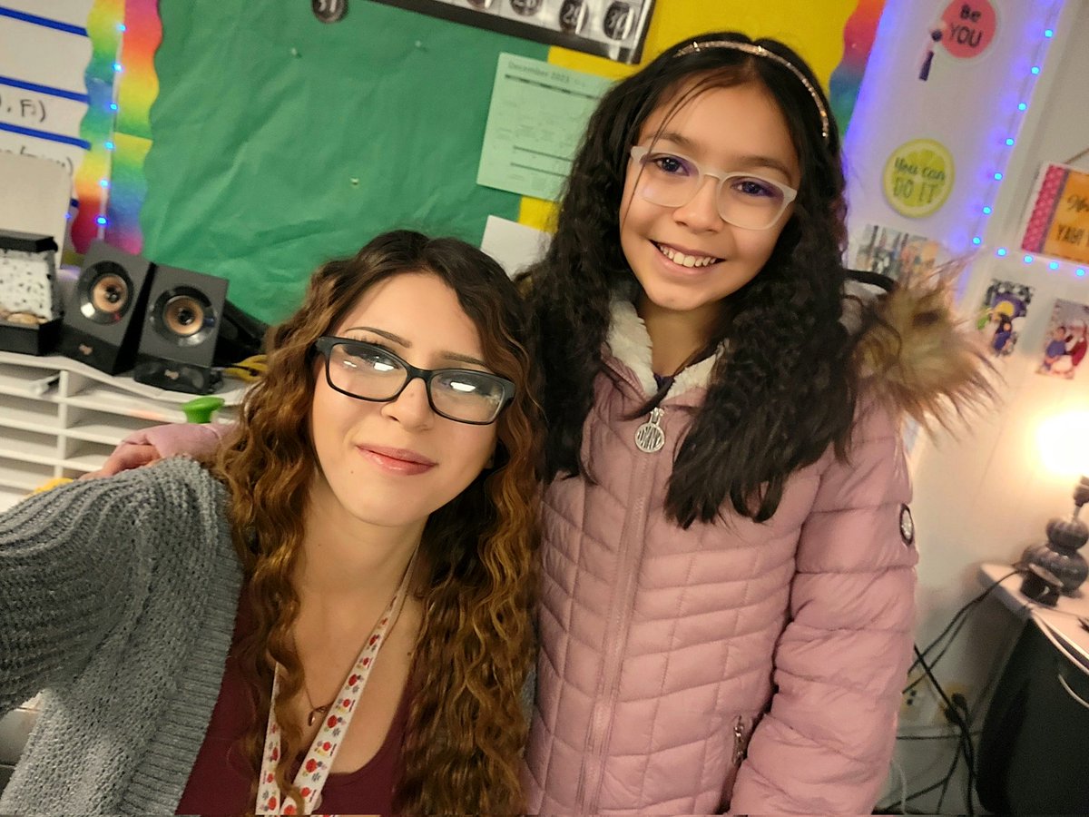 Happiness is when students try to look like you 😁 she did her hair like mine, and I'm obsessed 🤩 #manymindsONEmission #SocialEmotionalLearning #ConnectionsAreKey