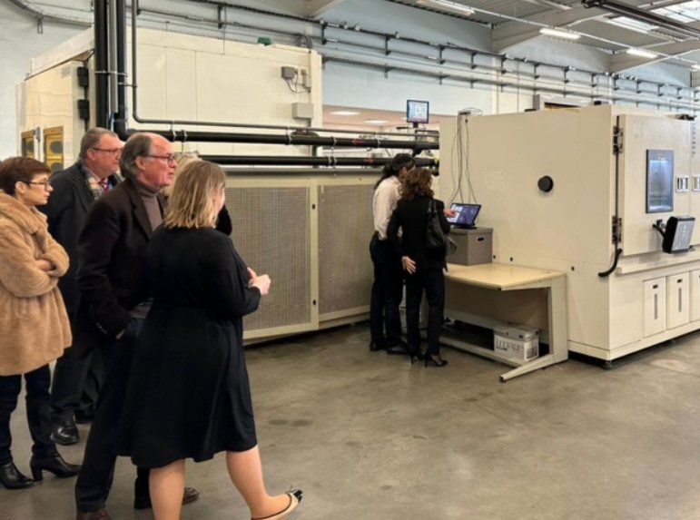 jfbenon's tweet photo. #valdoise / #iledefrance / #ParisRegion / #ChooseIDF / #Ceevo95 : Participation du CEEVO à la visite du laboratoire d'essais climatiques du Groupe SCS, dabs le cadre de la Semaine de l'Industrie, à Magny en Vexin, avec #CCI_95 - https://t.co/hnHPsWCQVz https://t.co/4BNnlO78h4