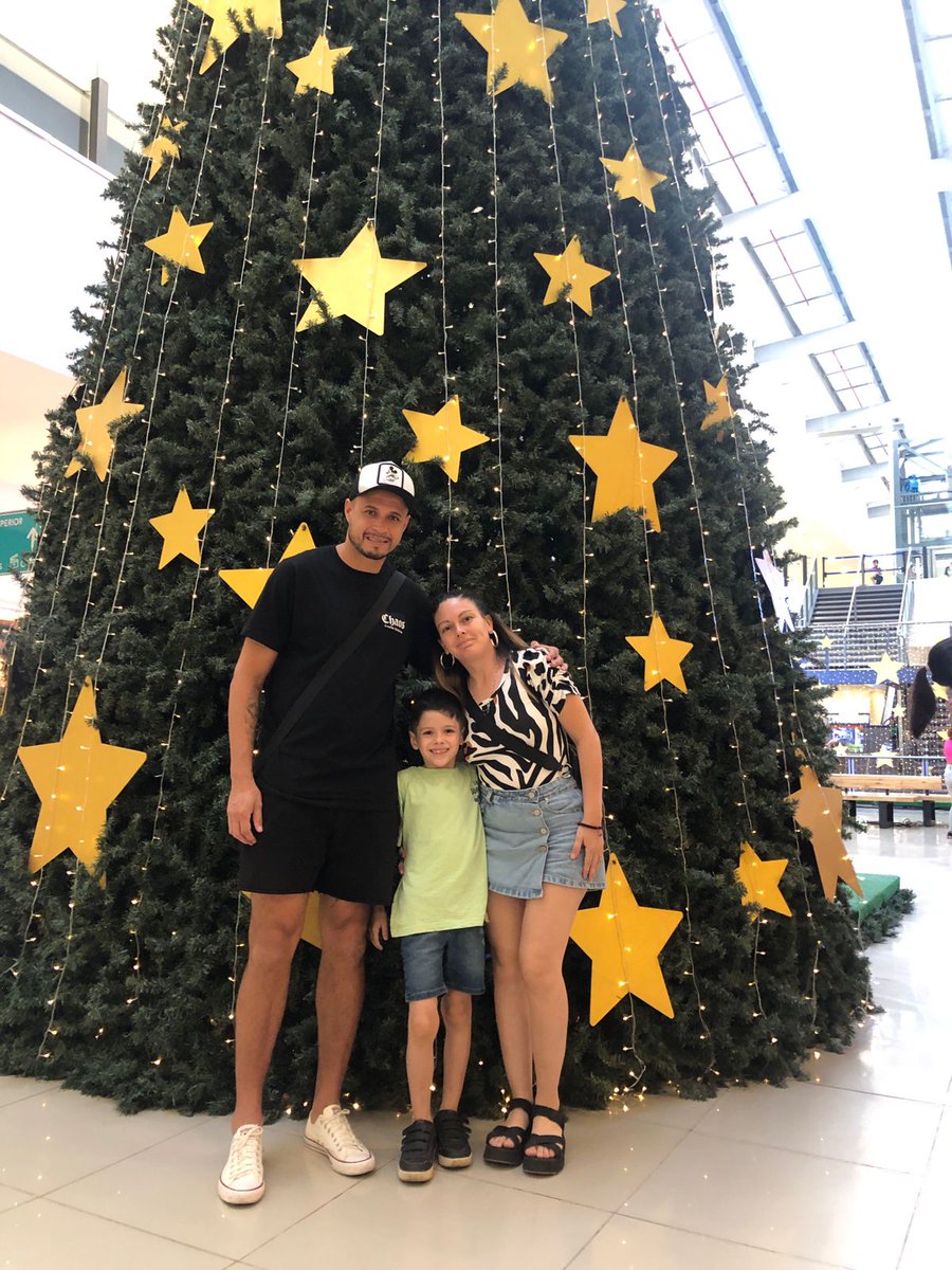 JulitoCCaceres1's tweet photo. 🎄🎆🎊
@aayeeleennn ❤ https://t.co/AJWSA8Hb0C
