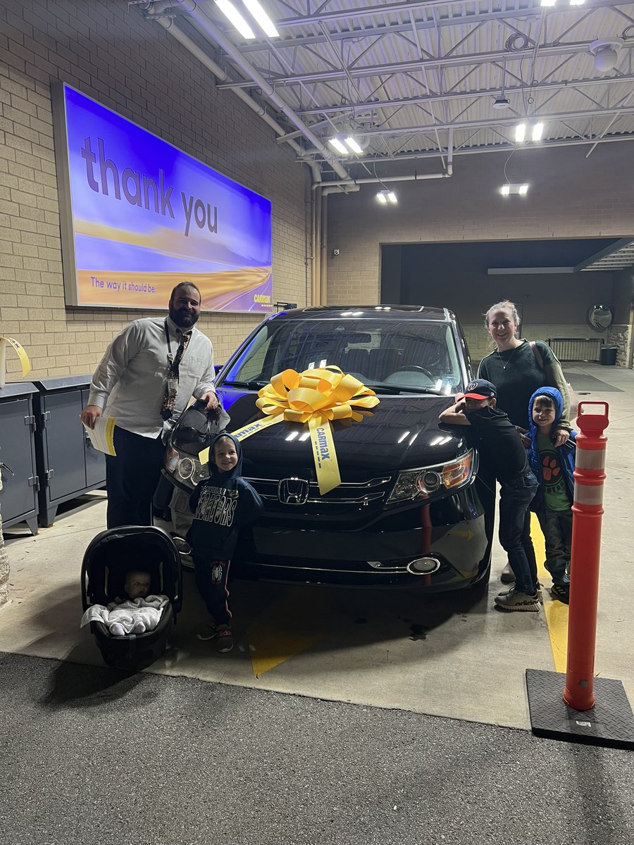 Perry Fam with the upgraded ride!!! #PerryFam #PAC #4E