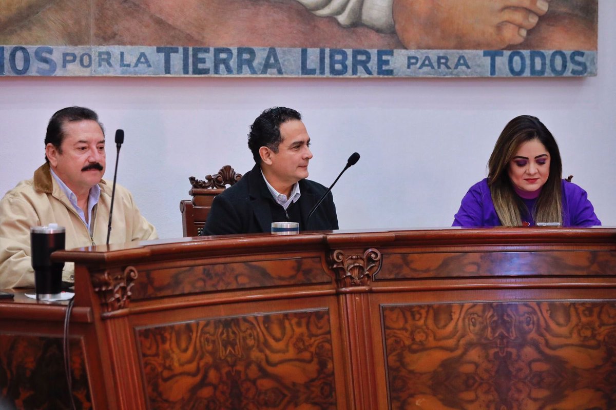 LaloSerranoZ's tweet photo. #LaserInformativo
#Durango:1er municipio de #México en aplicar #ProtocoloVivas: @josejoseantonio
Respaldan regidores, empresarios y dip. @GabyHLopez la exitosa iniciativa aplicada en #España y #Brasil, de prevención de agresiones y acoso en establecimientos con venta de alcohol https://t.co/i5VY18q62b