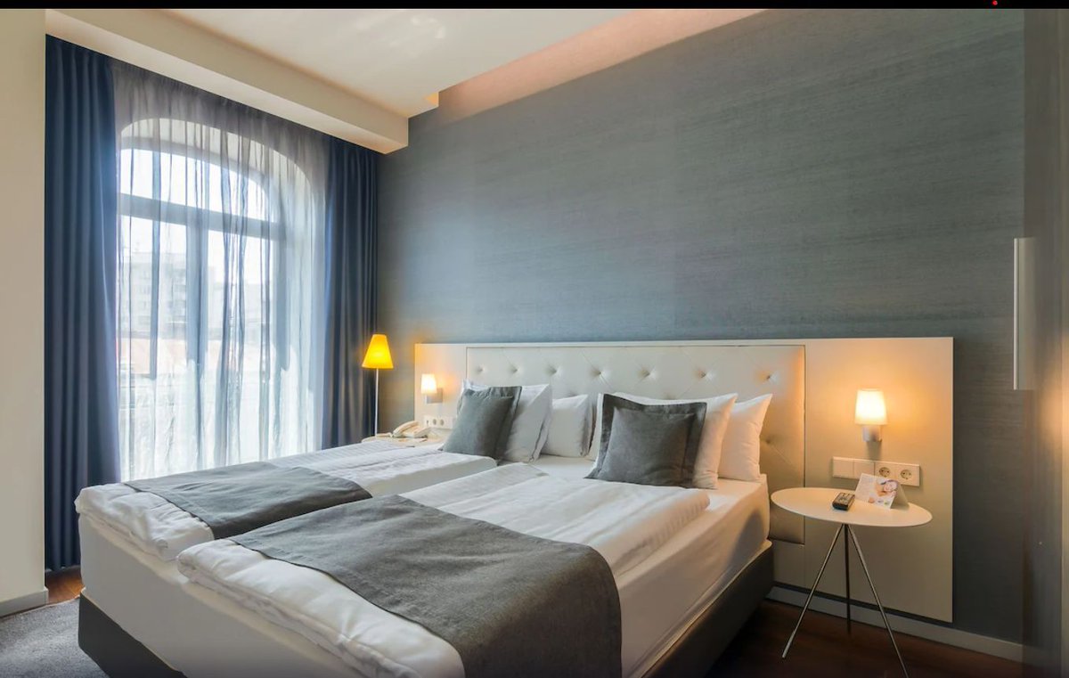 #HotelCismigiu, an upscale #hotel located in #Bucharest #CityCentre. Guests can expect laundry #services, a #bar, a 24-hour #gym, 2 on-site #restaurants, WiFi & a #businesscentre. 

To book or enquire, quote Ref: EX/HC👉buff.ly/3wJhaYE

#Romania #Europe #traveller #trips