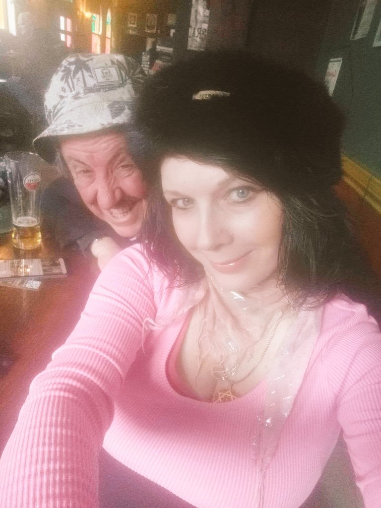 Me & my #friend @AndyJenkin6 Celebrating my #birthday in #proguemahon's #fun, #warmandwelcoming 4 floor #irishpub on #princeofwalesroad in #norwich on 13th March #2022 & I bet it's packed out tonight with #irishpeople having a #singalong to #ShaneMacGowan & #ThePogues #numbers 💚