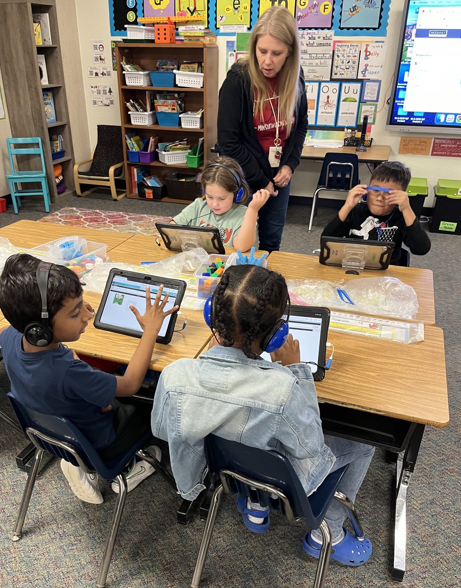 lisaporito's tweet photo. Fun, festive Friday at Minshew! Love that our Admin team always brings the fun! And what’s more fun than Hour of Code? Thanks, @shixmisd and ⁦@amcnallyMRS! ♥️🐴⁦@MinshewColts1⁩ #myMISD #ShineBright https://t.co/jwLeYVV2Si