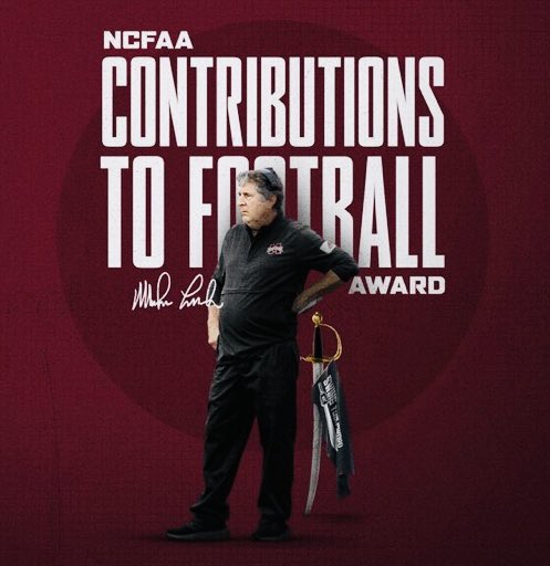 The Pirate, @Coach_Leach🏴‍☠️ has been honored w/ the @ncfaa Contributions To Football Award. 👏🏼