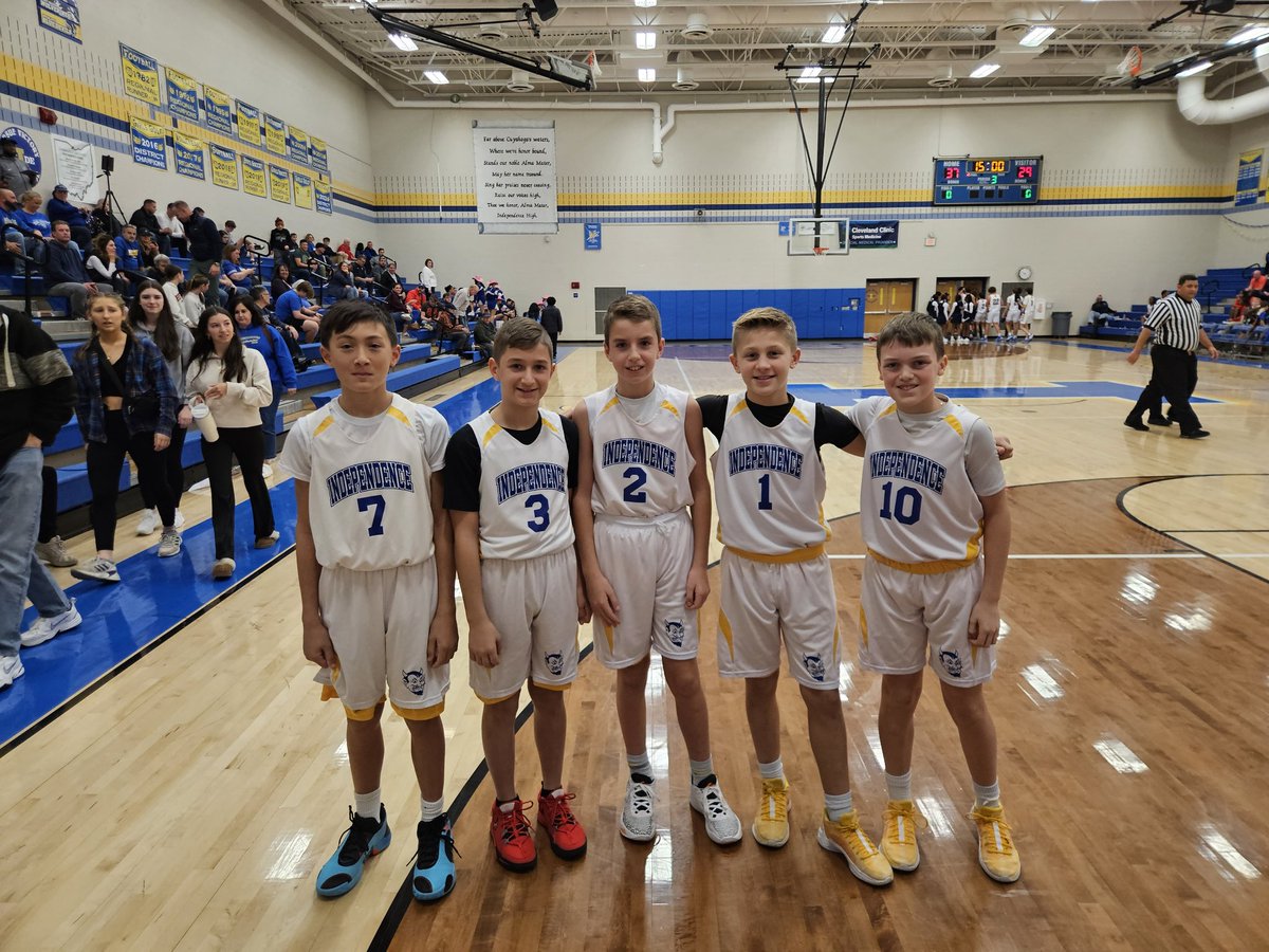 The future of Independence Blue Devil Basketball is bright! Our sixth grade travel team showcased their talents at halftime. #GoBlueDevils @CoachVanek