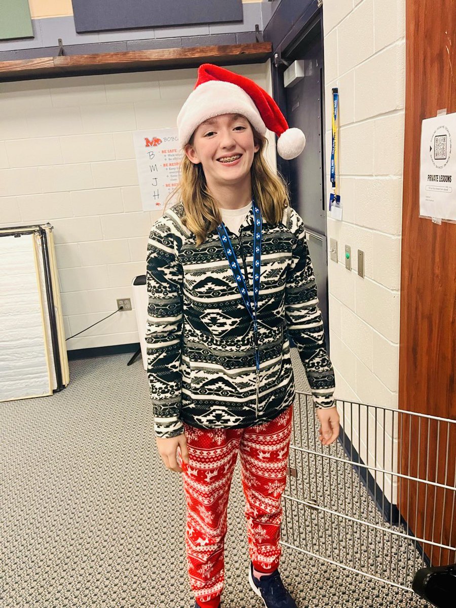 BerryMiller_JH's tweet photo. #GenerationTexasWeek ends on a sweet note. #MakeYourFutureSweet with post-high school plans with Bobcats sporting red & white or candy canes. ❤️💙🐾📚 #Believe #WeAreMiller #BuildPearlandProud https://t.co/iLBLRx2mxM