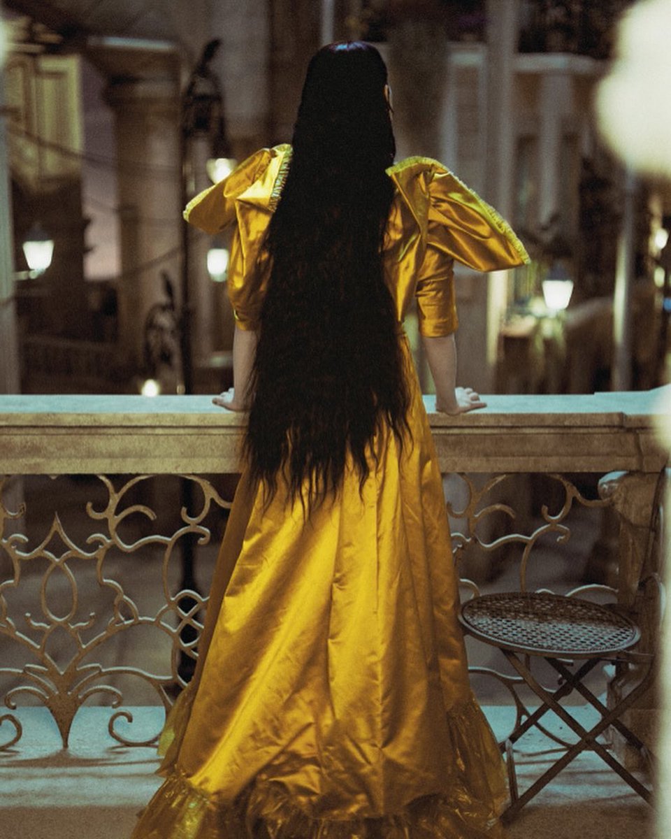porcel444in's tweet photo. just collapsed looking at the costume design for poor things https://t.co/ef42YWghbv
