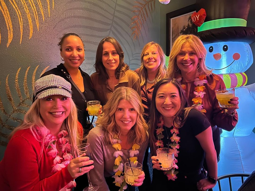 lydiagable's tweet image. Feeling the holiday spirit after an unforgettable holiday bash at the COMPASS Westlake office! 🎊🥳 Here's to the holidays and the wonderful moments! 🌟

#compass #compassagent #compasswestlakevillage