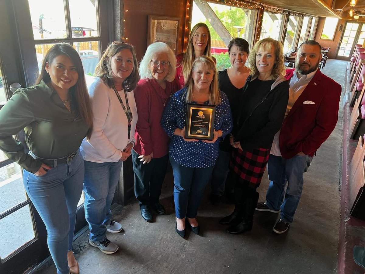SegottaJones's tweet photo. Congrats to @GESD40’s Wellness/Benefits Dept.! The team was awarded at Valley Schools Benefit Group's holiday luncheon for the highest participation in the WellStyles program. Thank you to all #GESD40 employees who participate in our incredible wellness platform! @SegottaJones https://t.co/goTmXGivza