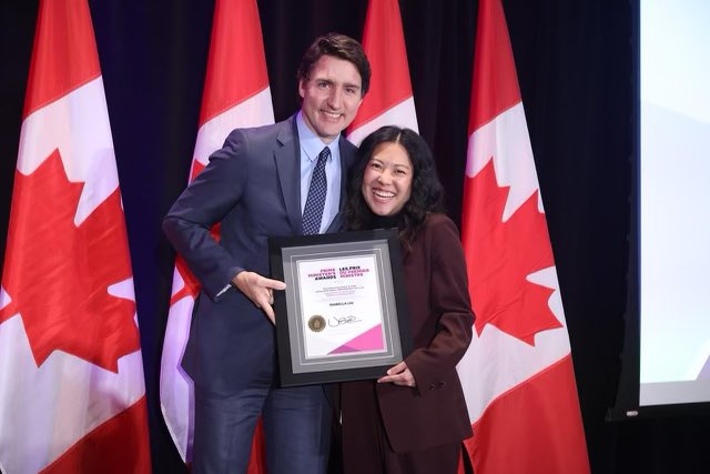 So incredibly proud of our very own @theisabellaliu from @utschools for receiving the 2023 Prime Minister’s Award for Teaching Excellence in STEM. Her passion for teaching and dedication to her students is praiseworthy! #teachingexcellence #STEM