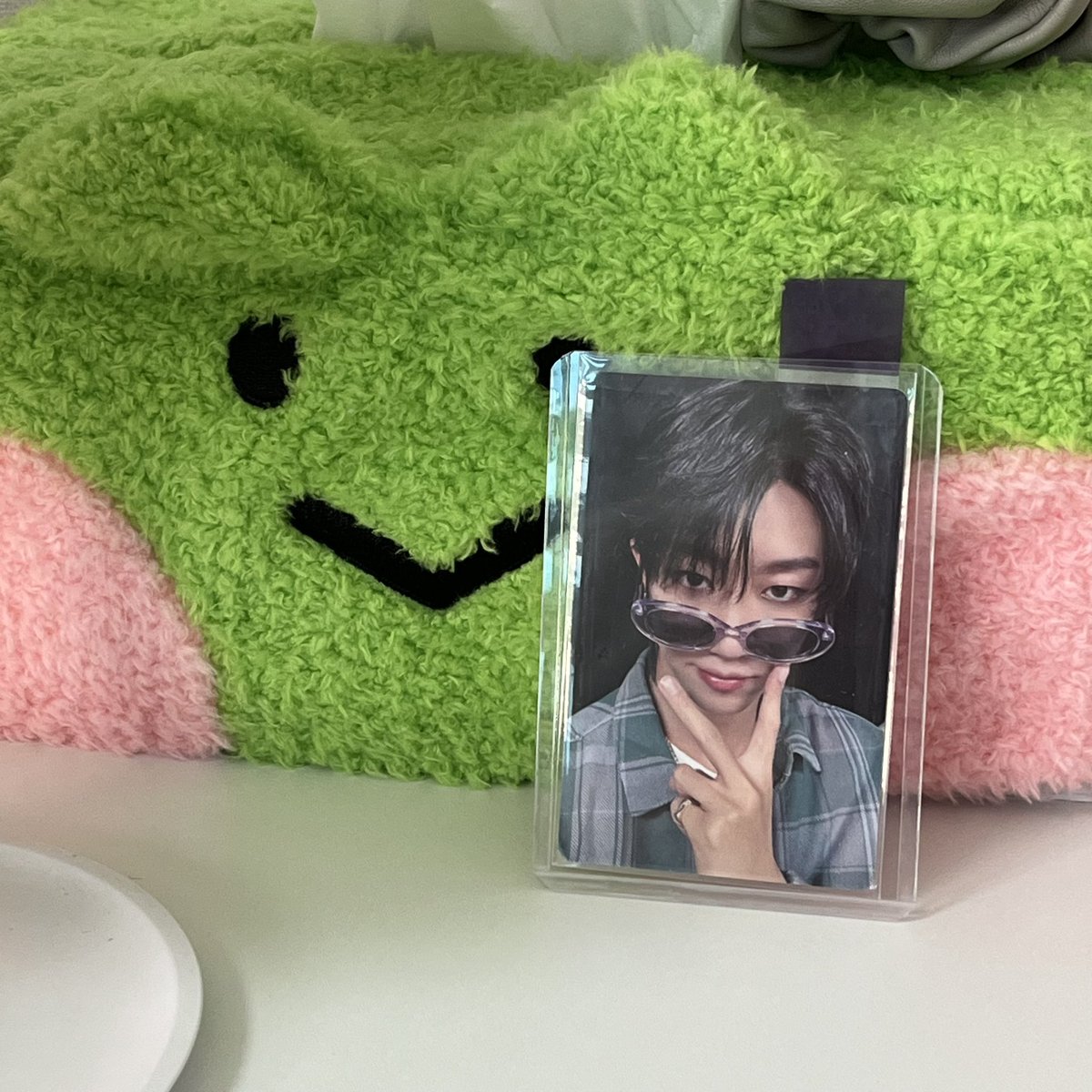🤍💜🩷🖤💚