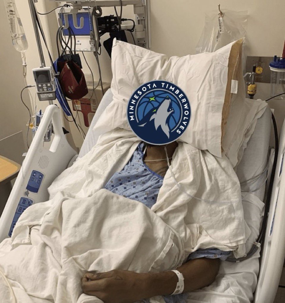 TWolvesLead's tweet photo. Anthony Edwards went back to the locker room https://t.co/4YAZx0KLzW