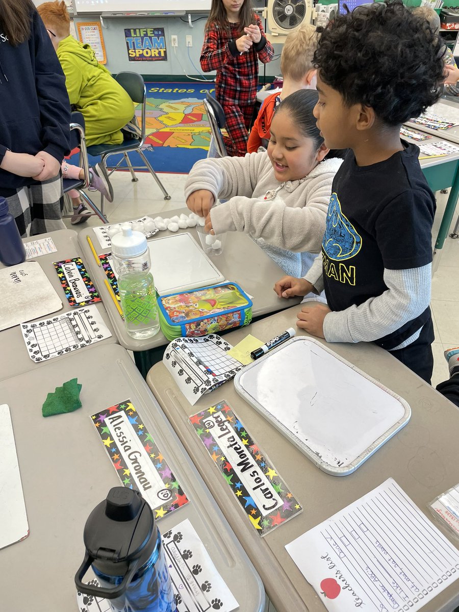 MrsSchellJTPS's tweet photo. #Mindsonmath this morning! WHS Math 🧮 Honor Society came to teach us a couple of math games! ☺️ Thank you, Gianna and Talia! https://t.co/RM7GGvir0D
