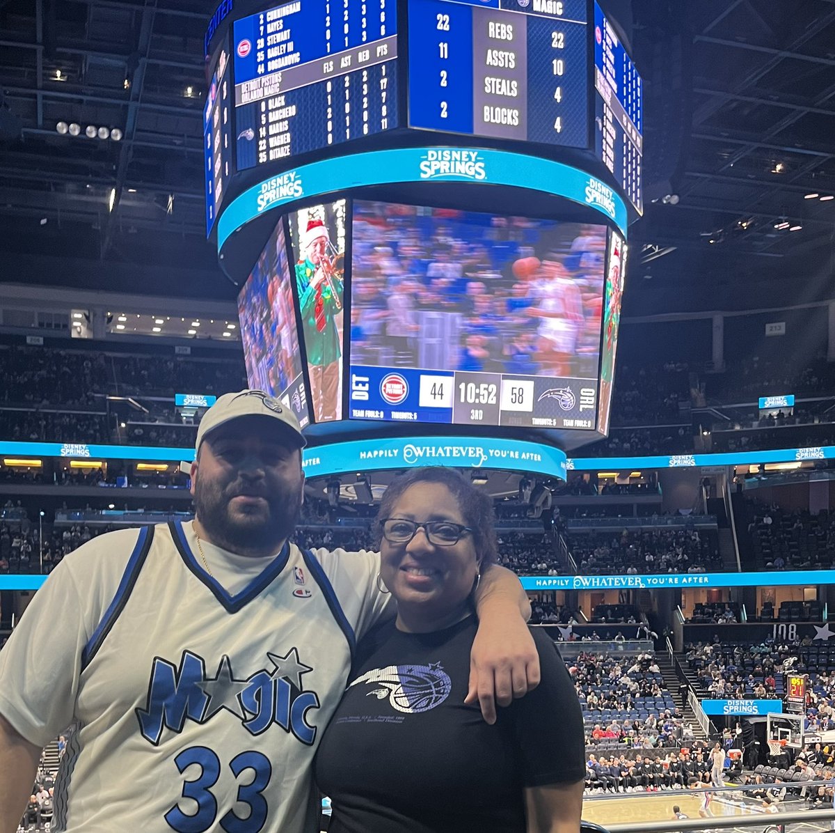 Taking my moms to her first Magic game thanks to @OMagicHQ Thank you guys!!🙏🏽🙏🏽🙏🏽 #Magictogether