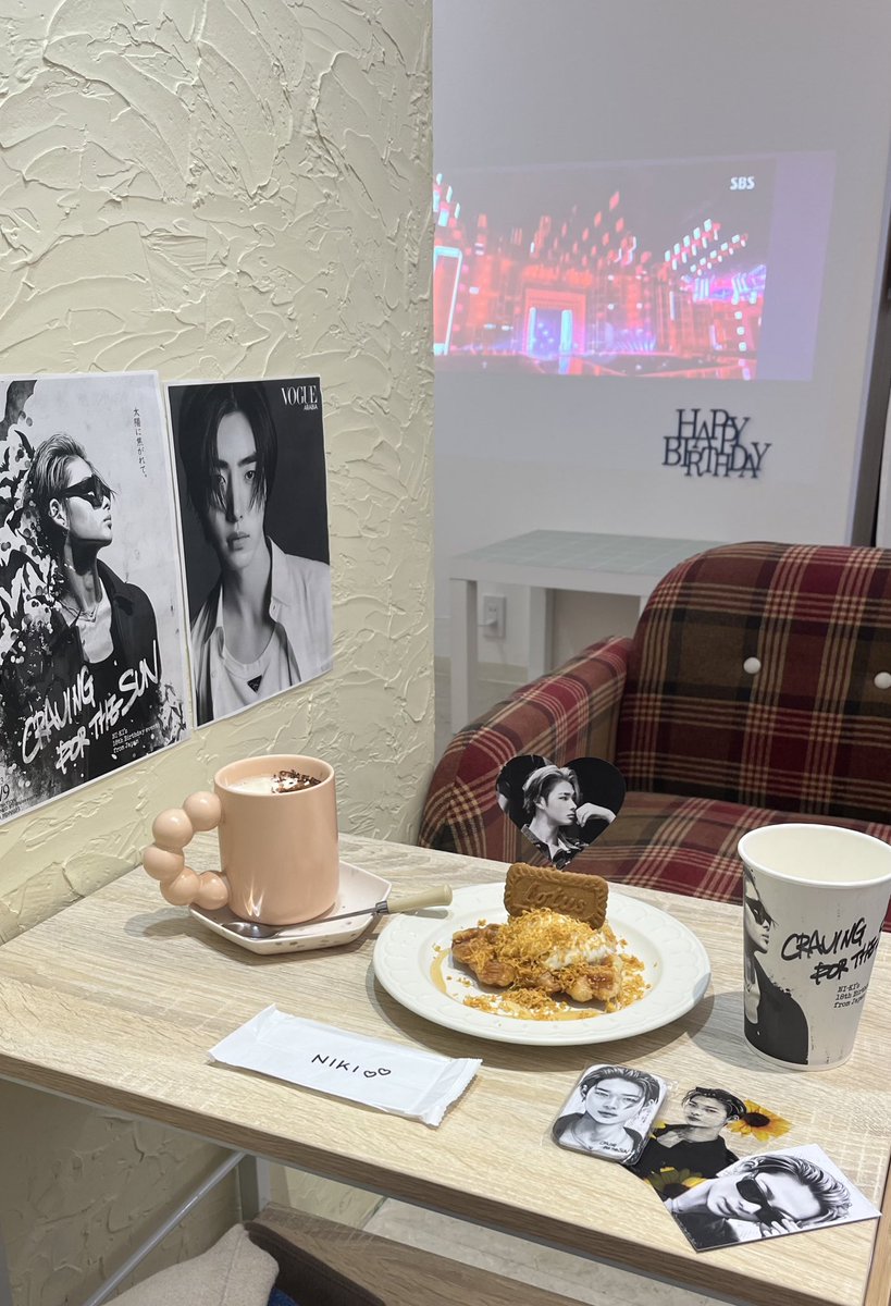 ニキくん18歳の誕生日おめでとう！！
世界で1番幸せになれますように🍀

 #ニキ18歳祝成人 
 #니키가_밟은_열아홉번째_스텝 

<a href="/amuscafe/">Amu's cafe🧸センイルカフェ大阪🎂🥤Osaka</a>