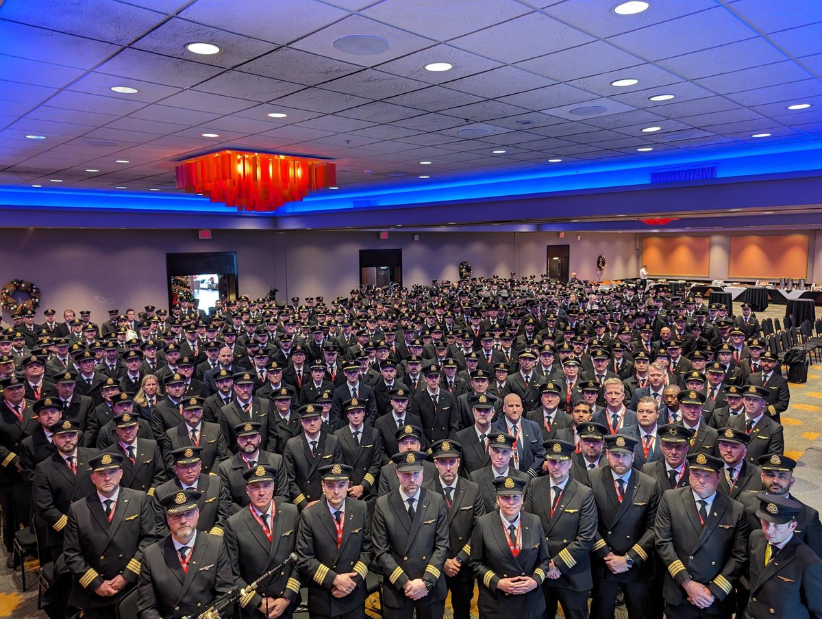 AirCanadaPilots's tweet image. Thank you to all our Air Canada and other fellow pilots who spent their time today standing together in solidarity to show management that we are ready to fight for the World-Class Contract we deserve.

#worldclasscontract #ALPAPilots #aircanadapilots