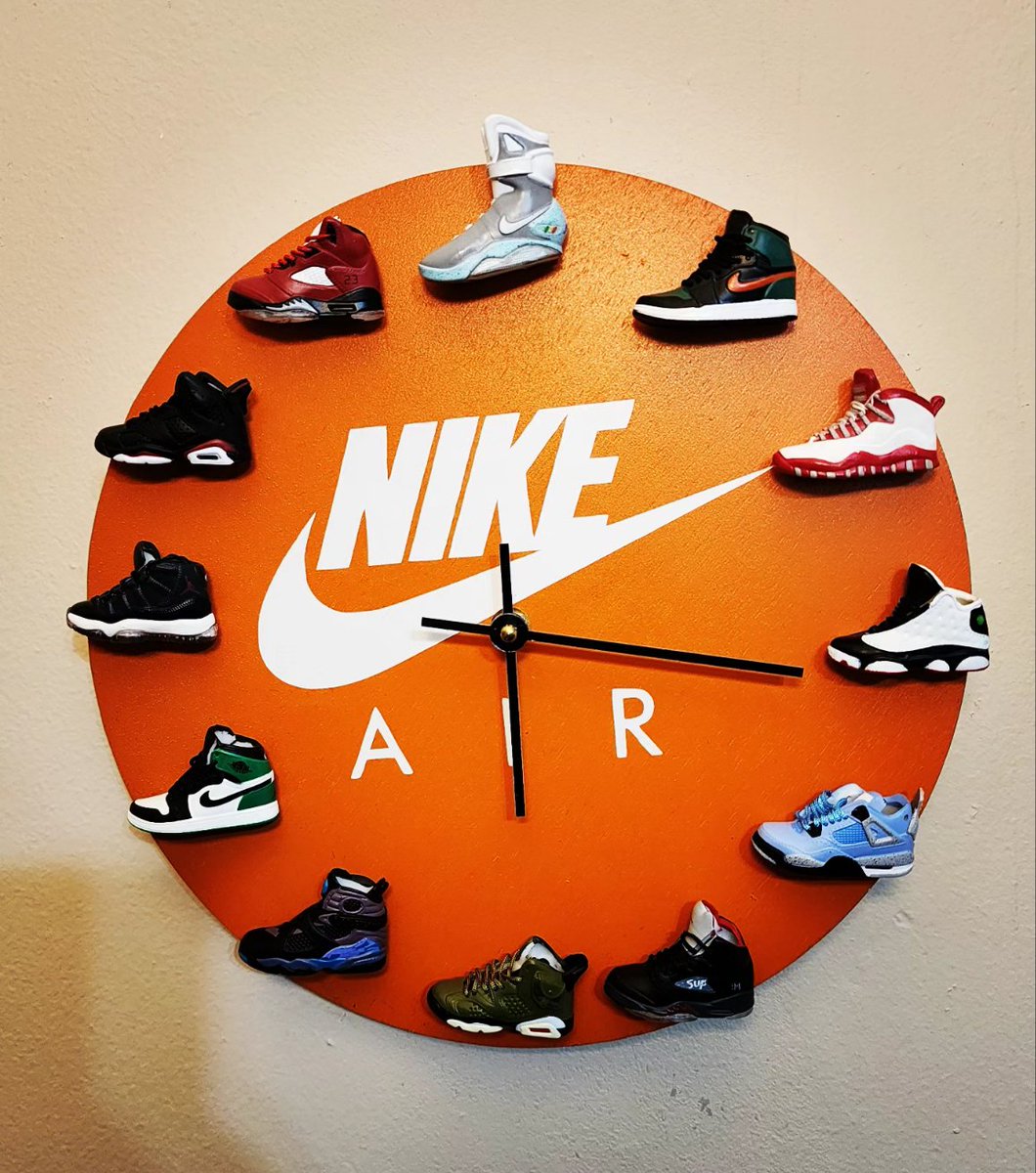 datdudejonjon's tweet photo. #jay_kustomz #sneakers #customclocks #sneakerclock https://t.co/6zBV7vuYEi