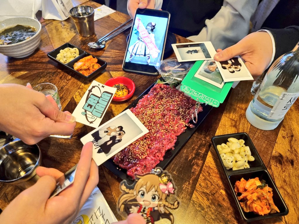 asahiiiiii_k's tweet image. 【お知らせ】
이미 아시는 분들은 아시지만 저희 가족이 육회집을 운영하고 있습니다 😇
육회 육사시미를 포함해서 다양한 안주거리를 제공하고 있으니 많은 관심 부탁드립니다 🥰

⭐ 성신여대 육회연구소
서울 성북구 동소문로20나길 16
naver.me/5ZvxLTya