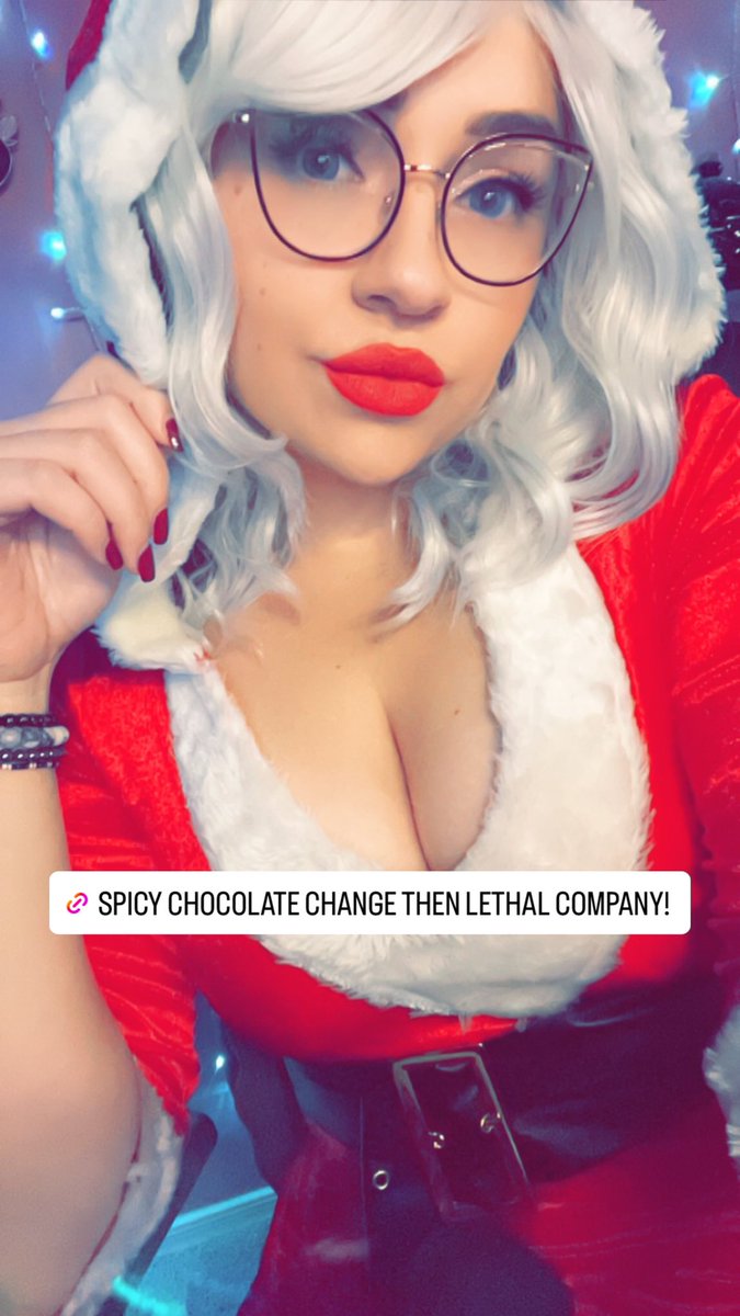 Doing The World’s Hottest Chocolate Bar Challenge and Then Playing Lethal Company!!! 

twitch.tv/misspookee

#LethalCompany #spicychallenge