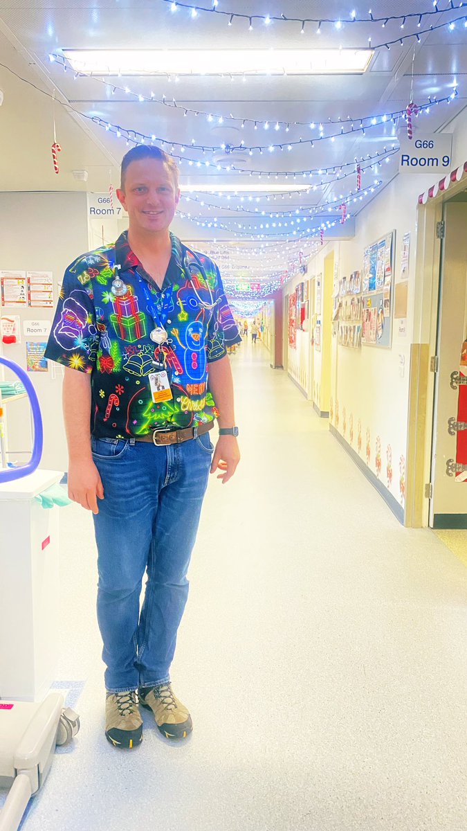 It must be a Christmas time weekend ward round! 

(Wait until you see what Sunday will bring!)

<a href="/DrEricLevi/">Dr Eric Levi</a> <a href="/MichaelJRay4/">Michael Ray</a> <a href="/LiangRhea/">Rhea Liang</a>