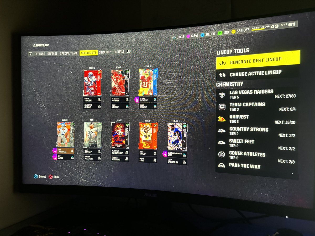 ScalpingTrades's tweet photo. @FerdyHK 27/50 raiders 15/50 harvest and the rest is fillers because raiders don’t get card often got the gronk and sharpe don’t know which I like better any suggestions ?

OFF Playbook: Dolphins
Defense: eagles 
Team affinity: raiders https://t.co/f8DgYLRJ8y