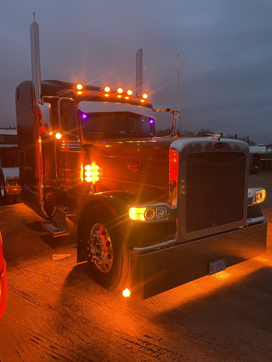 New cab lights on the hoe 😎