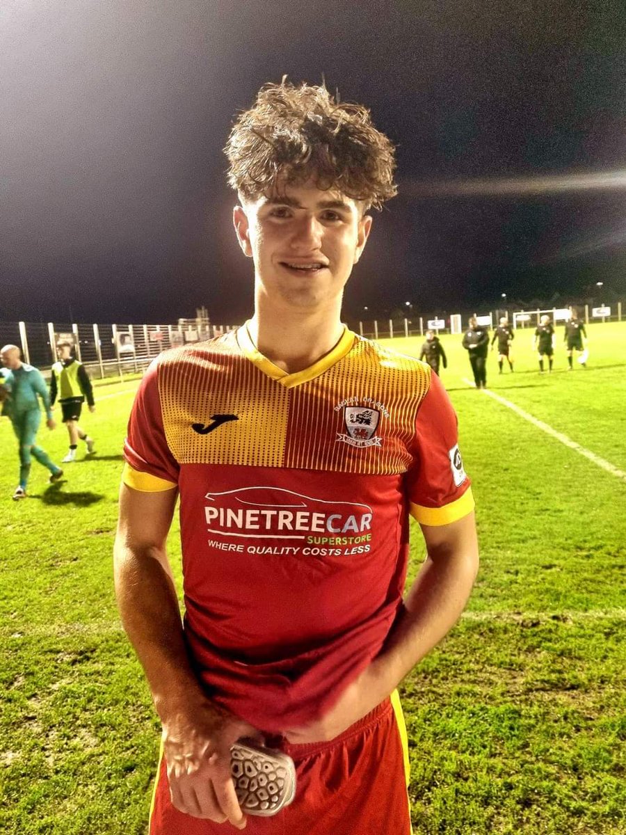 BaglanDragons's tweet photo. 18 year old Jack Morgan made his debut for our first team in the JD Cymru South this evening, making his way into first team football after playing his junior football at @baglanbgclub before joining our youth and reserves squads at the start of the season. https://t.co/aYLdDG7mrP