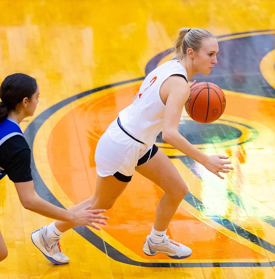 OriolesAHS's tweet photo. Our Lady Orioles take down Abilene 40-33 on the road to pick up their first win of the season! They will be back in action on Tuesday @ Home against Circle!
#OriolePride https://t.co/O5t7Naj8I8