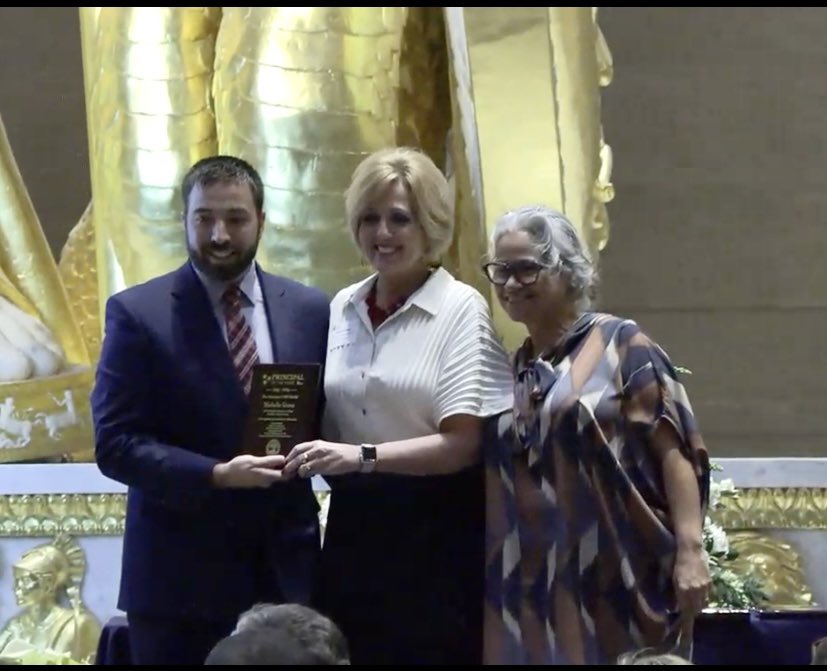 Congratulations to my principal, Shelley Green, as being awarded as East TN Principal of the Year! ❤️🤍💙 We are so  proud of you 👏🏻👏🏻👏🏻 “Whatever It Takes”