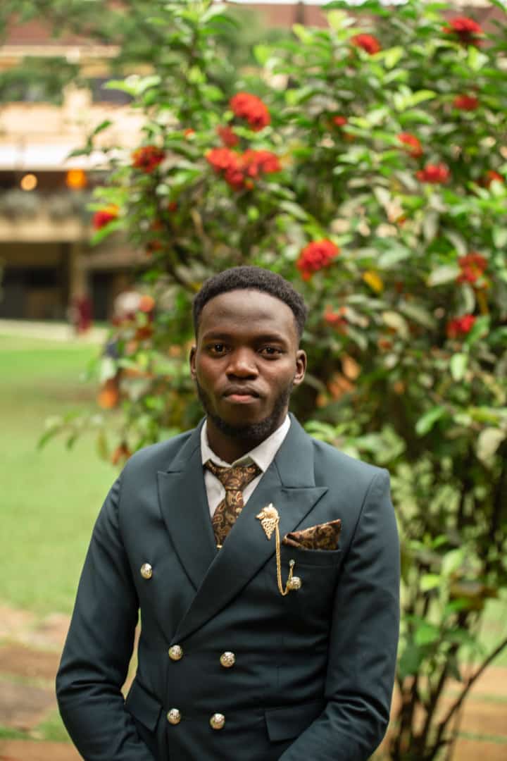 OlympiansKitovu's tweet photo. Amidst being our soccer team protagonist, @sk_bisaso_mrice has been fully committed to he's academics and is now officially a Civil engineer👏🔥. We wish you the best in your new journey , Maurice and Gods blessings .
Maurice joined @kyambogou after St Henrys College Kitovu. https://t.co/LEukUBjzdc