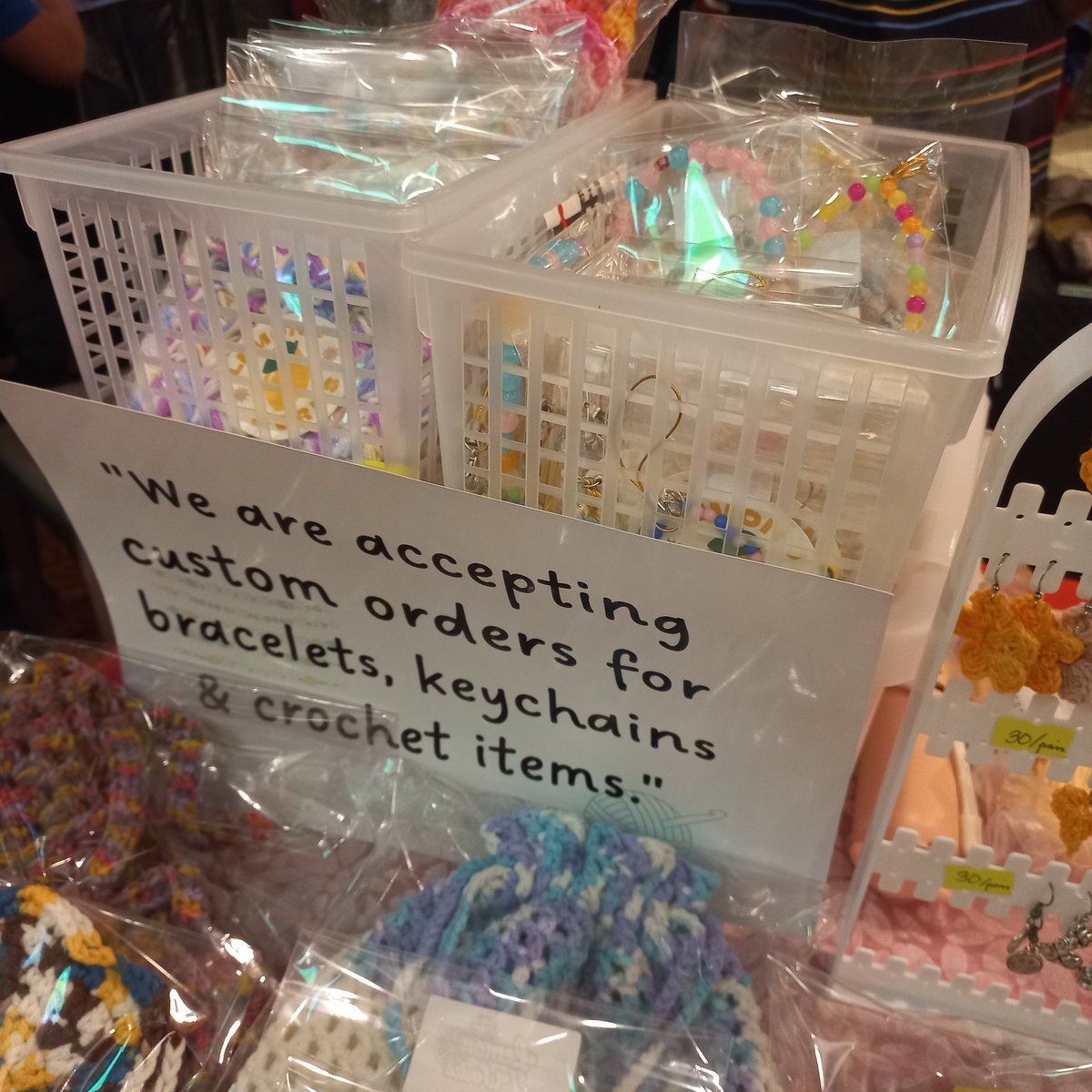 lemonjworks's tweet photo. Here are what I have at the table right now 🥳✨️

Date: December 9 - 10, 2023 10 am - 10 pm
Location: Manhattan Parkview, Cubao, Quezon City (This is just behind New Frontier Theatre, near the giant christmas tree ✨️) 

#LemonJWorks #beads #crochet https://t.co/wgAEZQEbnA