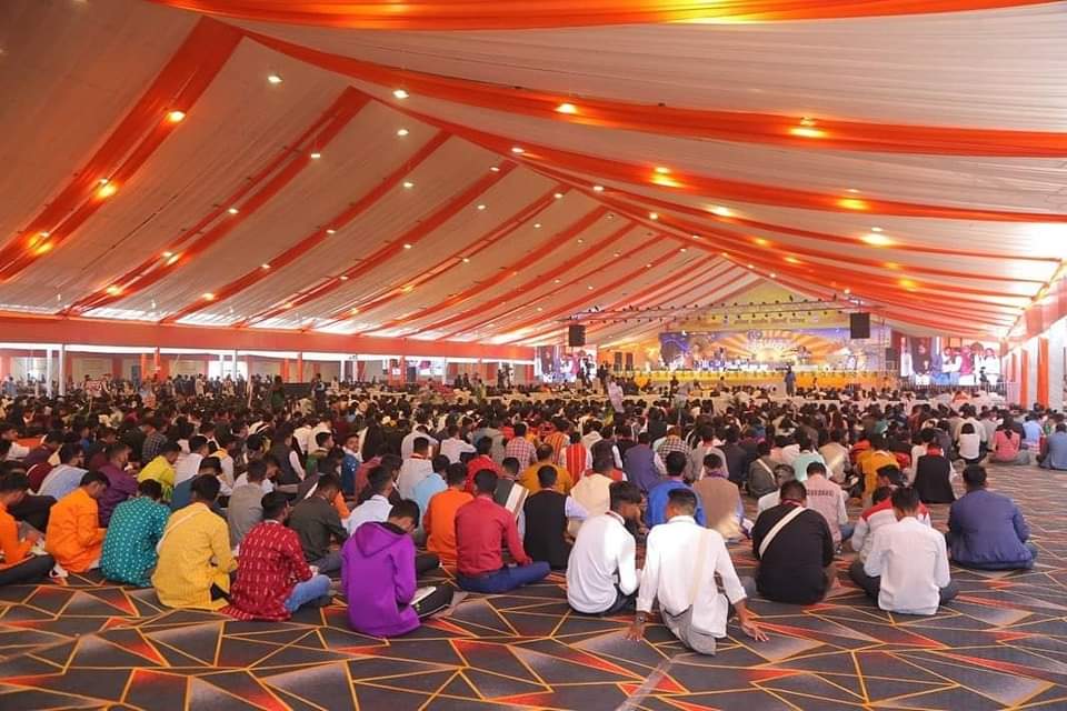 abvpdhalai's tweet photo. ABVP'র 69তম রাষ্ট্রীয় অধিবেশনে প্রদীপ প্রজ্জ্বলনের মাধ্যমে আনুষ্ঠানিক উদ্বোধন করেন মাননীয় কেন্দ্রীয় স্বরাষ্ট্রমন্ত্রী শ্রী অমিত সাহ জী, রাষ্ট্রীয় সভাপতি অধ্যাপক ড.রাজশরন সাহী জী, রাষ্ট্রীয় সাধারণ সম্পাদক শ্রী যাগবল্ক্য শুক্লা জী এবং অন্যান্য বিশিষ্ট ব্যক্তিরা।
#69thABVPCconf https://t.co/hgEVVVixNB