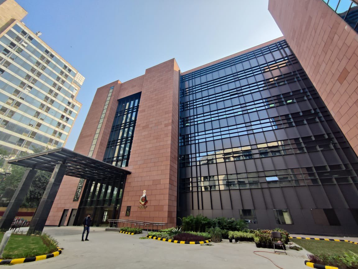 kgahlot's tweet photo. Inaugurated the new Forensic Science Laboratory building in Rohini with Hon’ble @LtGovDelhi. 

With cutting-edge facilities, the lab is primed to deliver swift, high-quality forensic services, strengthening our criminal justice delivery system.

Under the visionary leadership of CM Shri @ArvindKejriwal, the Delhi Government is accelerating justice delivery by investing in state-of-the-art forensic capabilities.