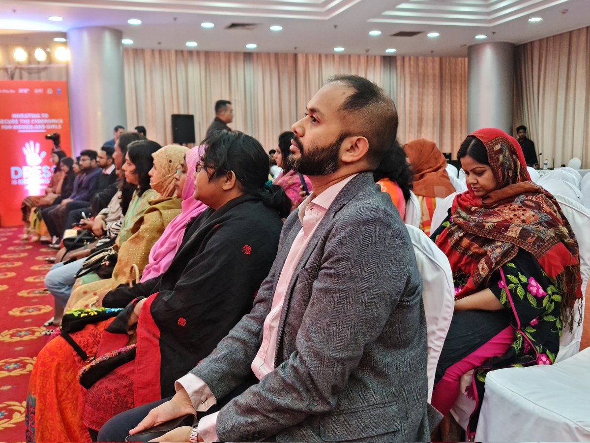 Ensuring a secure online space for women and girls demands joint efforts! Delighted to see commitment for multi-sectoral collaboration at the @UNDP_BD policy dialogue with #ICTD, #AustralianAid, and #DTS. Let's work together across sectors to invest in a safer digital future!