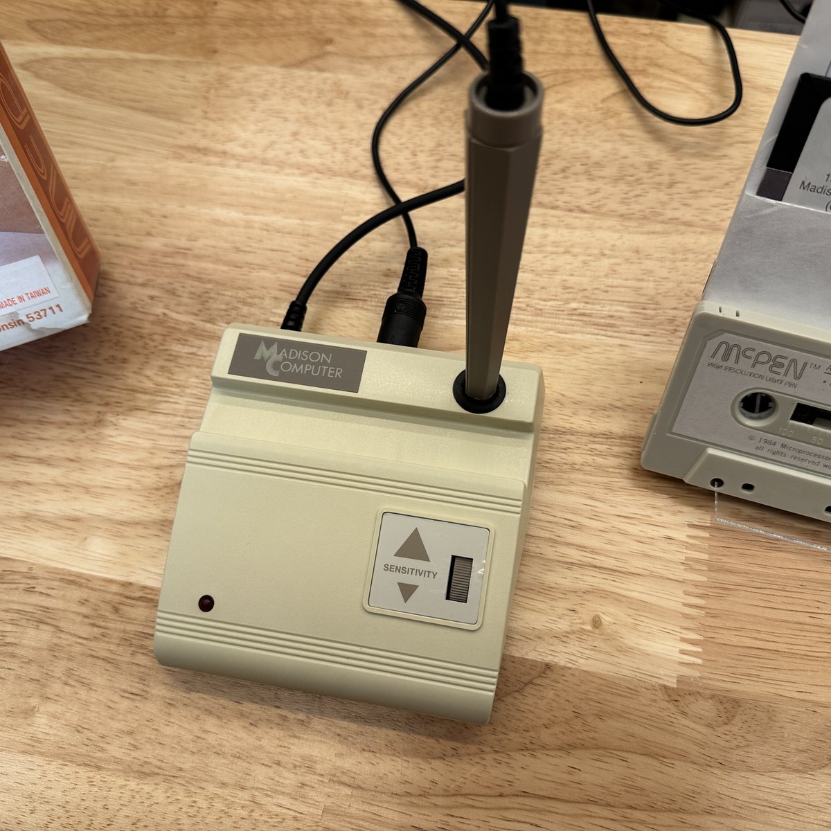 thevintnerd's tweet photo. Another Light Pen. Another example of my obsession with LIGHTS PENS! .....McPen 😂

#McPen #Atari #Atari8Bit #C64 #LightPen #LightGun #JoystickPort #VintageComputing #RetroComputers #RetroGaming #WallOfRetro #NerdsOfVintage #HappyNerding #TheVintNerd https://t.co/Wuat7u2SDz