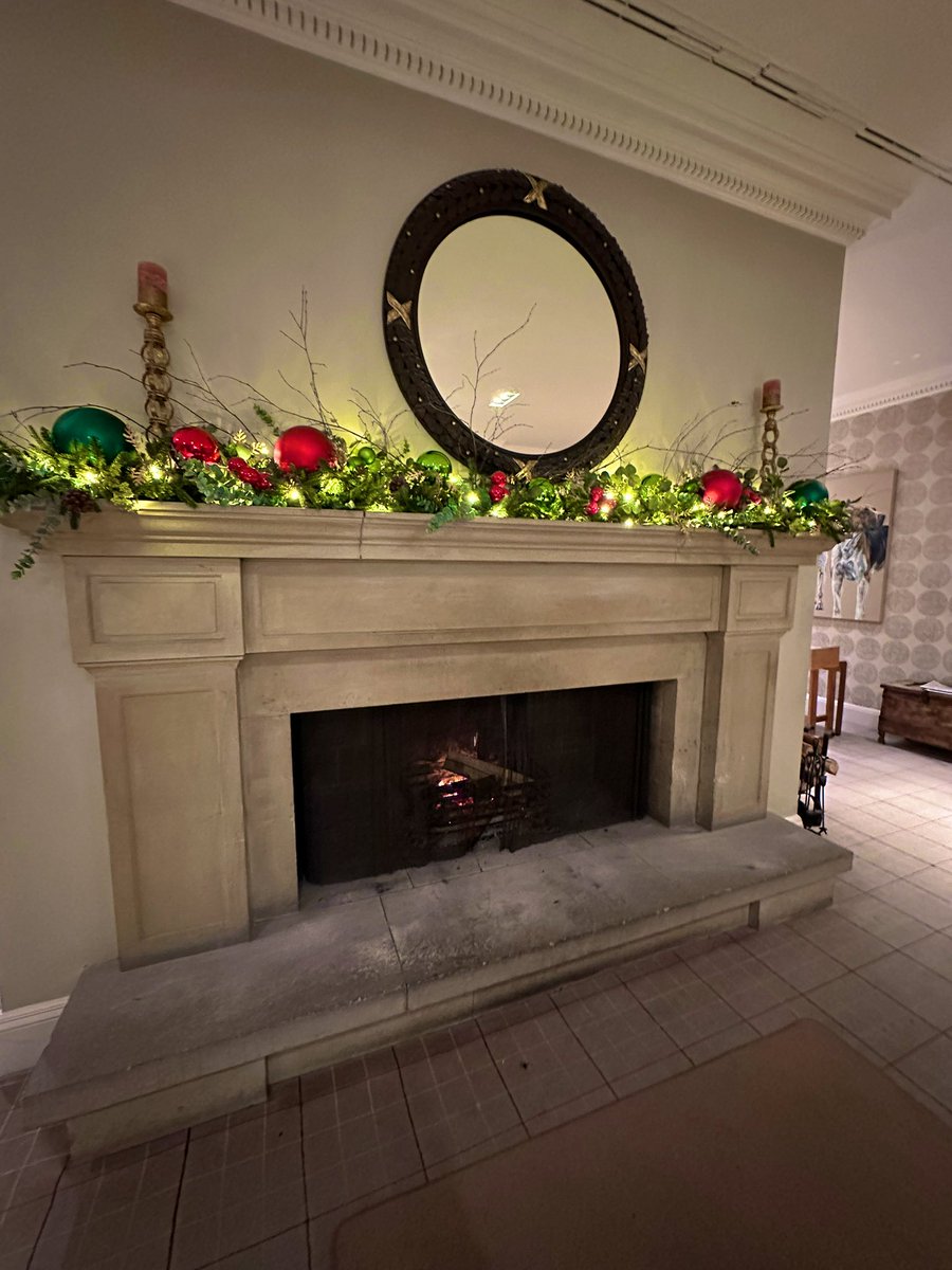 JamesAlexKirby's tweet image. A loverly first evening @RuddingPark with the family. The #Christmas decorations around the hotel &amp;amp; grounds are beautiful. Great job…