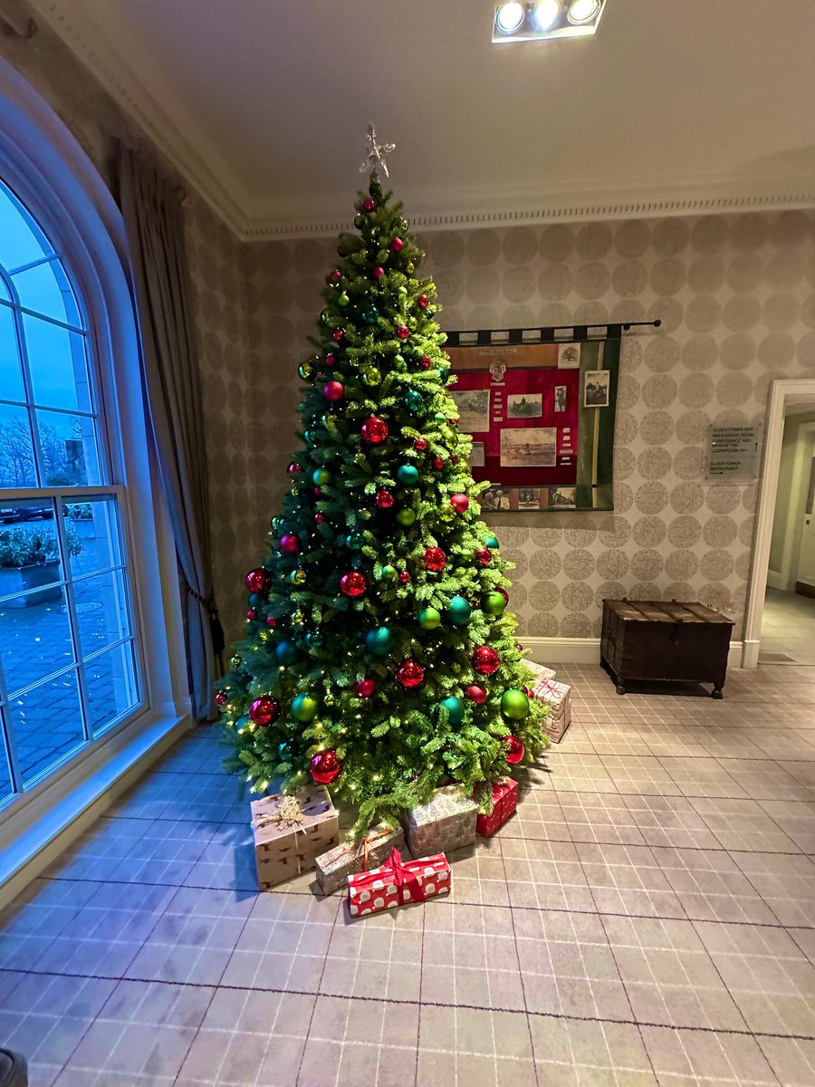 JamesAlexKirby's tweet image. A loverly first evening @RuddingPark with the family. The #Christmas decorations around the hotel &amp;amp; grounds are beautiful. Great job…