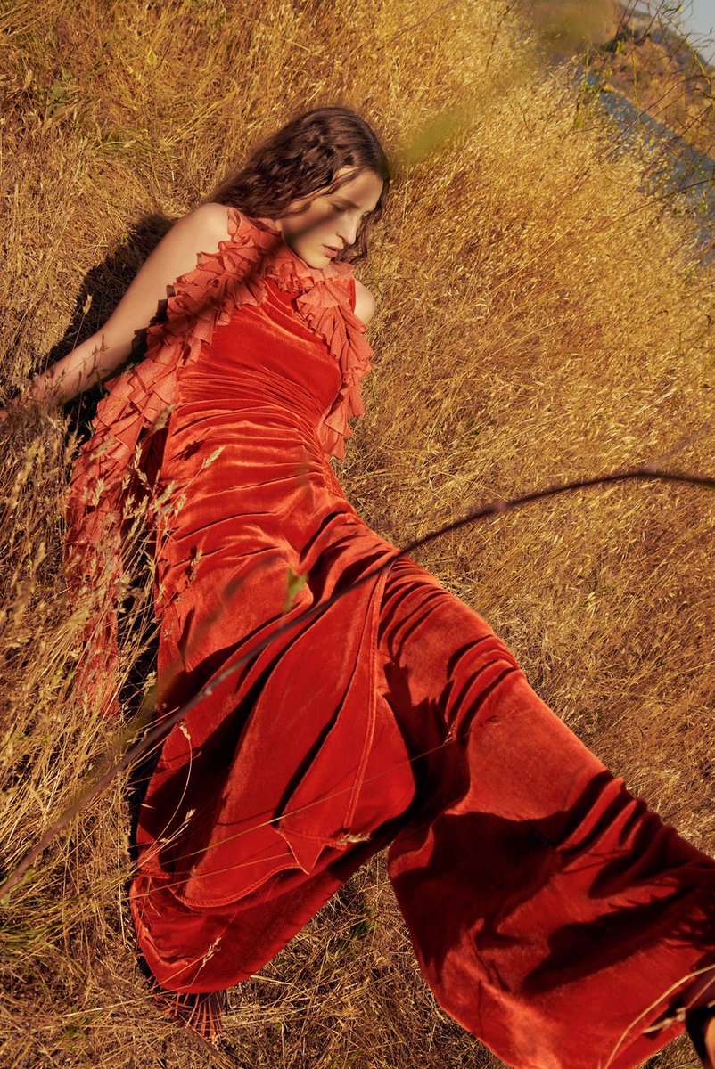 Melody_Salehi's tweet image. ULLA JOHNSON
#resort2024 #fashiongram