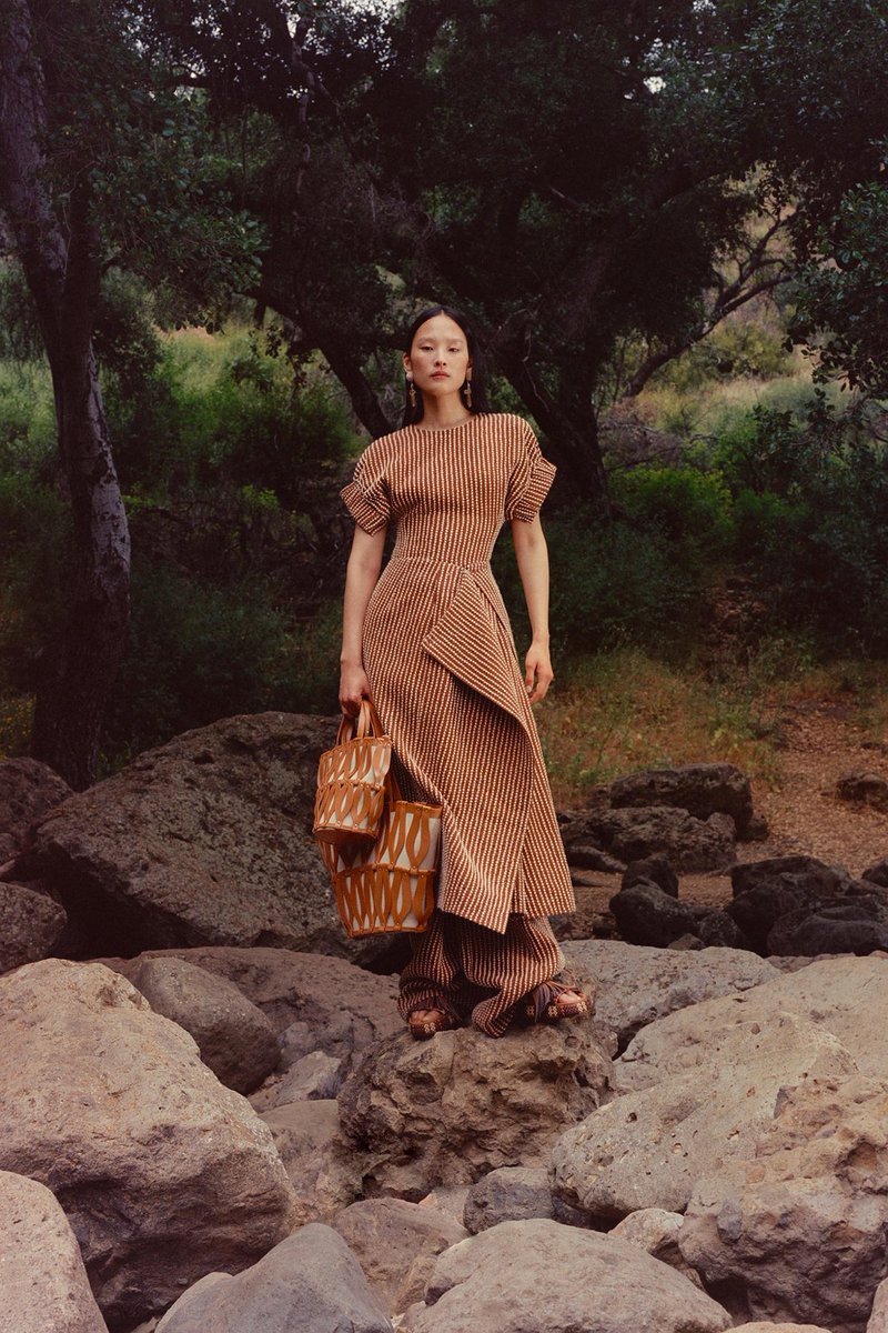 Melody_Salehi's tweet image. ULLA JOHNSON
#resort2024 #fashiongram