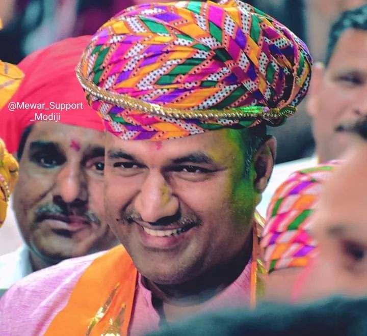 मेवाड़ री एक ही मांग
CM री कुर्सी सीपी जोशी रे नाम ।

#राजस्थान_मांगे_सीपी_जोशी