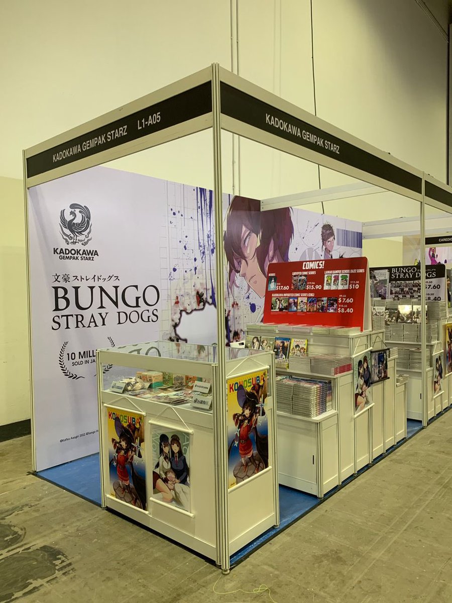 LIFEOFHEL's tweet photo. LOH at Singapore Comicon 🔥

LIFE OF HEL VOLUME 1 - LIVE AT SINGAPORE COMICON 

Find us at the @kadokawa_san booth: Kadokawa Gempak Starz, number: L1-A05

It feels good to be sold next to @bungosd_anime 👀

<A HEL of a journey awaits!>>

#crofam #comicon #singapore https://t.co/NnYxJ03ovv
