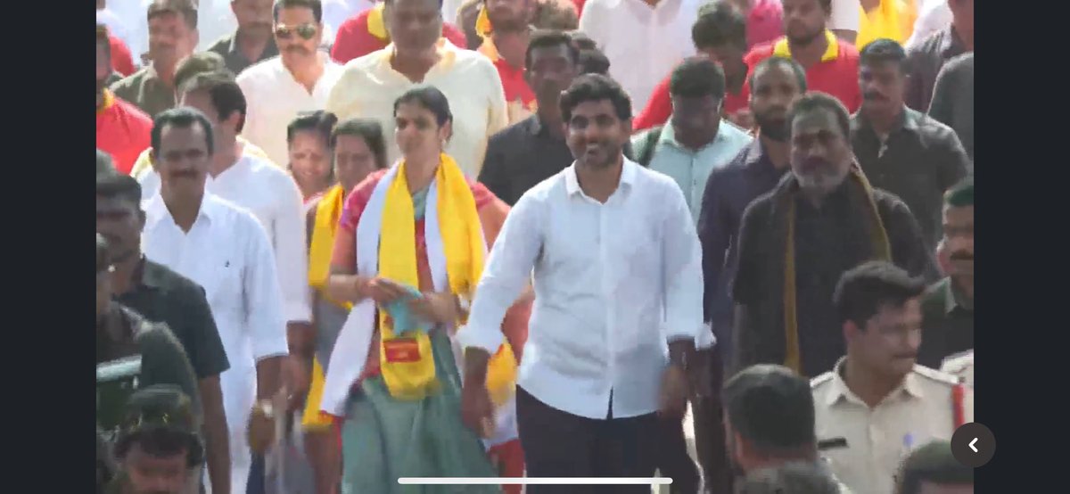 Saitilak4222's tweet photo. #Tunitdp2024
#YuvaGalamLokesh
#cbncm
#TeluguDesamParty https://t.co/1NFh4IvAOd