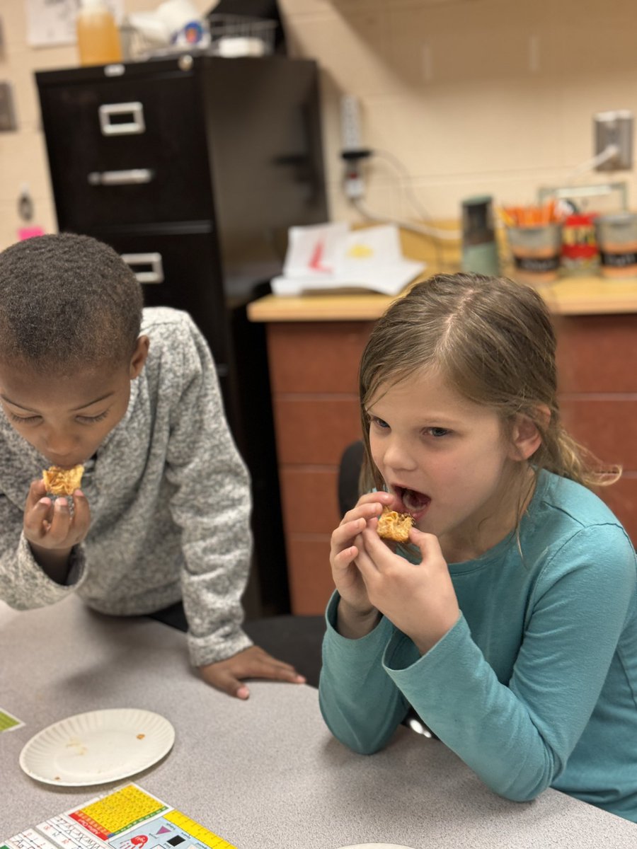 BrightonJEFCOED's tweet photo. As Mrs. Colvert’s 2nd grade class was finishing up their Greek myths unit, they had another taste testing day! Baklava, hummus with pita chips, and feta cheese. Yum! 😋 
#hummus #baklava #FetaCheese #yum #pitachips #greekmythology @JEFCOED https://t.co/jp9MBsxHJP