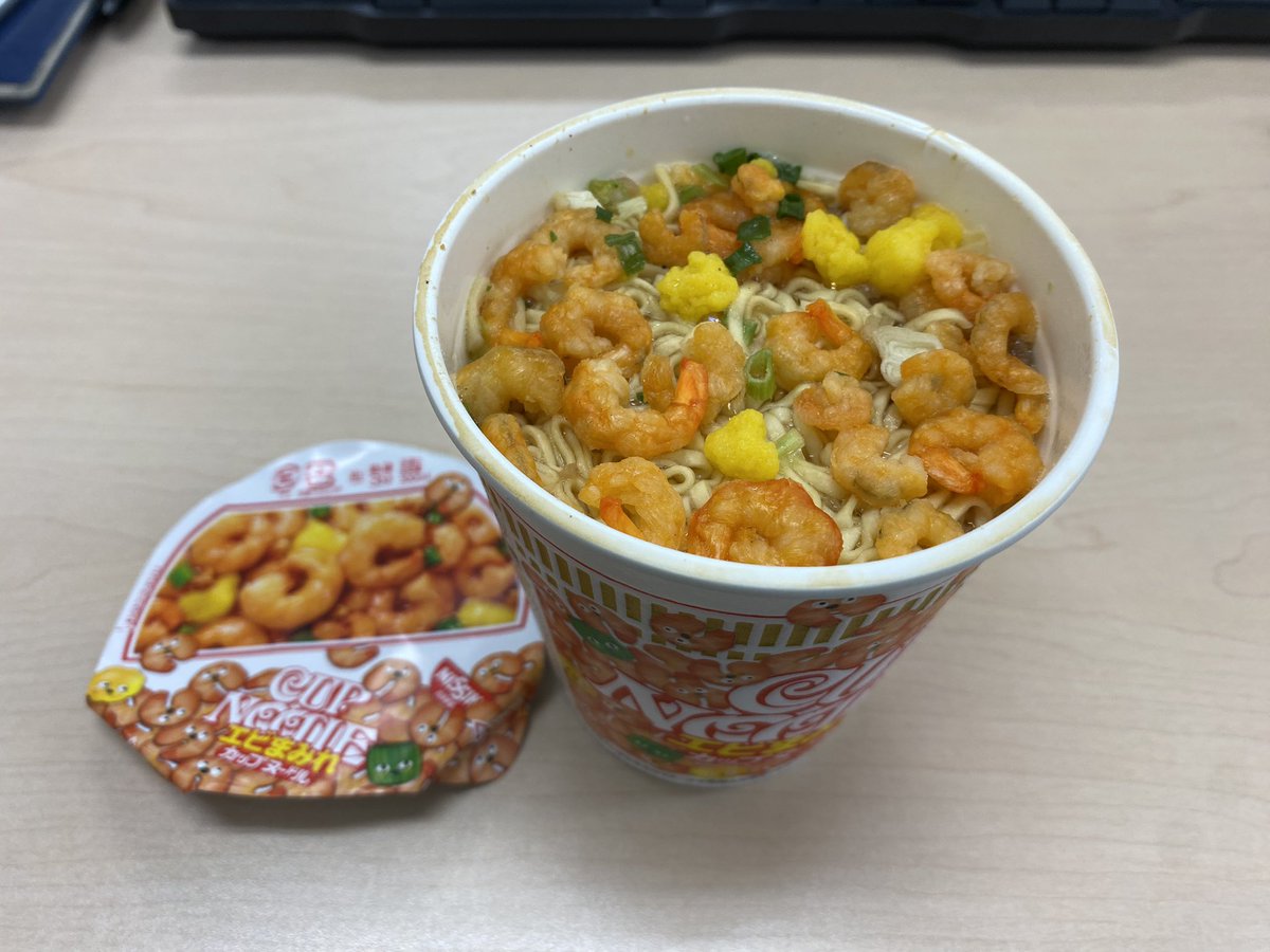 chariderMOCCHAN's tweet photo. イヤーワームに負けて、エビまみれを試した。思ったほどインパクトはなかった。残念。
#カップヌードルえびまみれ https://t.co/u2RXQlIPXh