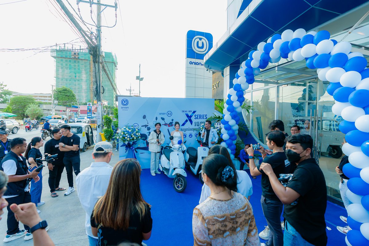 mvlchain's tweet image. ONiON Mobility’s recently launched X-Series electric bikes are turning heads and winning hearts across all ages and genders 🤩, set to revolutionize the mobility scene in Cambodia. Get ready to ride into the future with ONiON Mobility! 🛵 💥