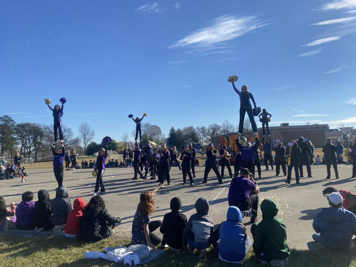 NGlenESAACPS's tweet photo. It was a great day at North Glen, especially for all of the Ravens fans! Thank you for the awesome pep rally @Ravens ! https://t.co/EUuL9ALqMJ
